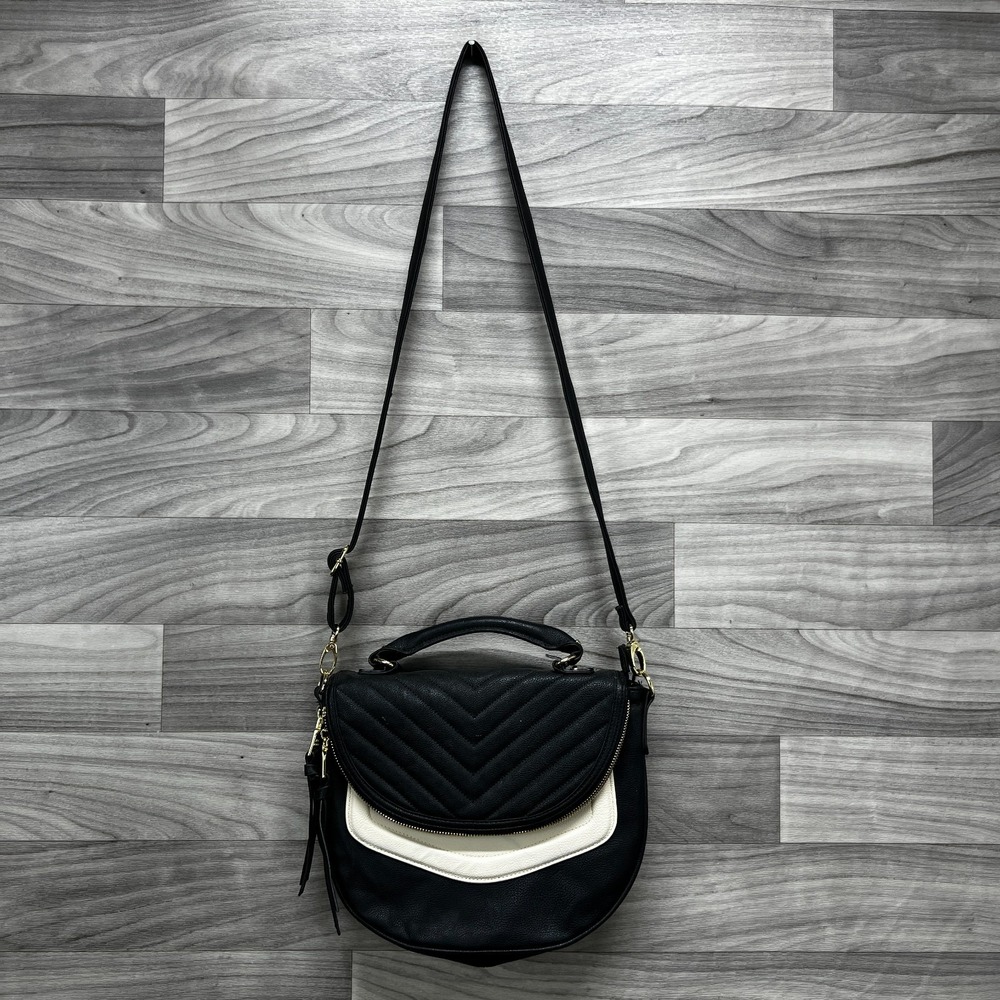 Steve Madden Crossbody Handbag Women's Black Chevron Leather Adjustable Straps